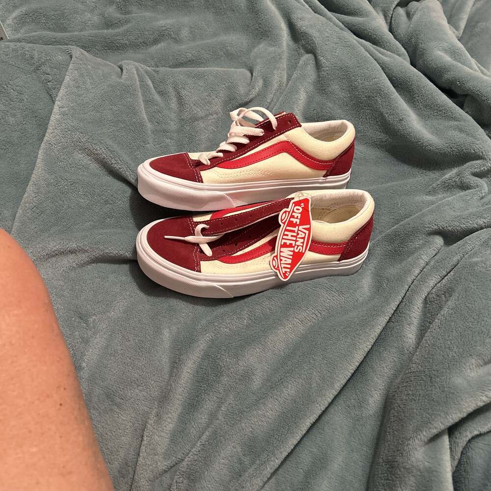 Vans Unisex UA Style 36 Fashion Sneaker Size 4.5 Men's /6 Women's Red